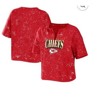 Kansas City Chiefs WEAR Erin Andrews Bleach Cropped Notch Neck T Shirt Size S